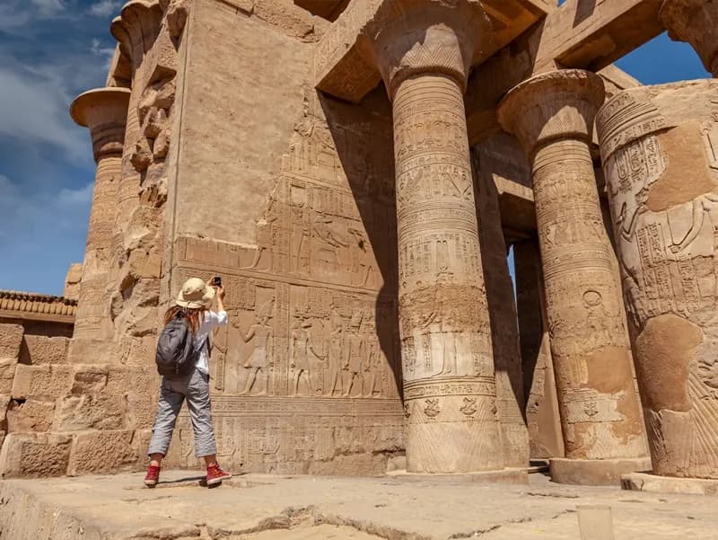 Trip to Egypt: Pyramids & Nile by Air