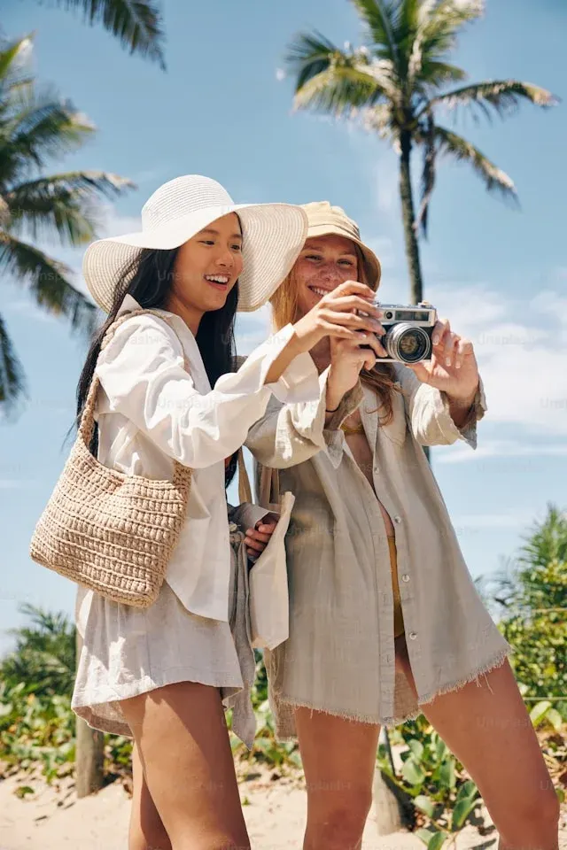 Unveil Egypt’s Jewel – 10 Day Elegant Dahabiya Cruise, Pyramids